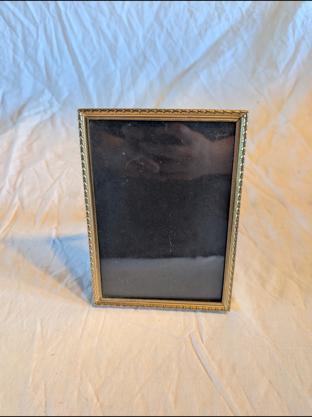 2/20$ Vintage Gold Ornate Picture Frame